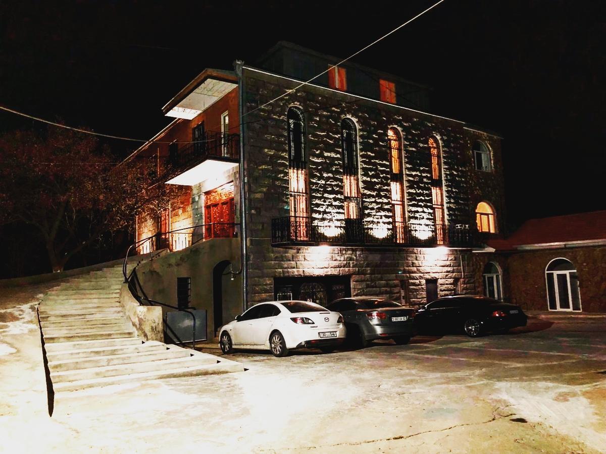 Bloor Hotel Yerevan Bagian luar foto