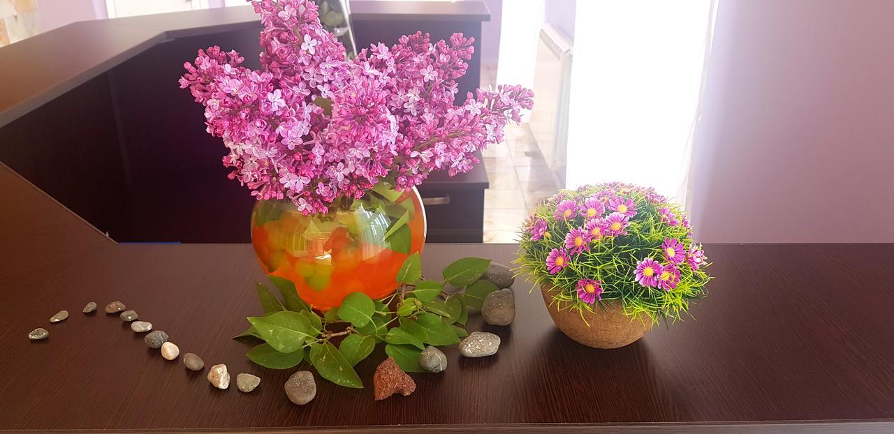 Bloor Hotel Yerevan Bagian luar foto