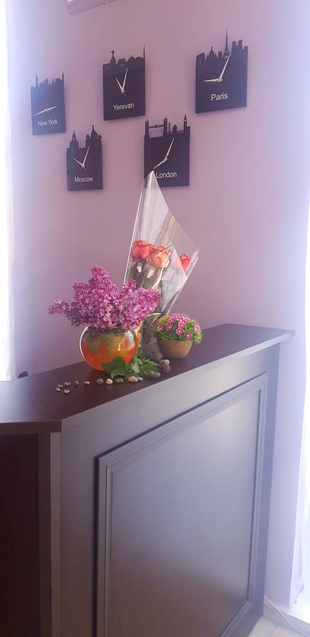 Bloor Hotel Yerevan Bagian luar foto