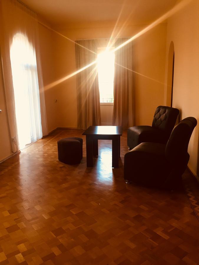Bloor Hotel Yerevan Bagian luar foto
